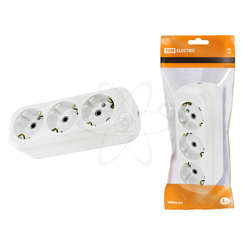 Розетка 3 гнезда 2П+З 16А белая